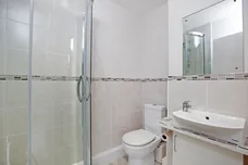 Grosvenor Drive Maidenhead SL6 photo 5