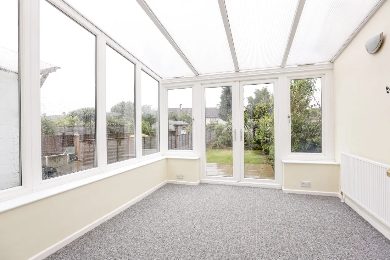 Tolworth Road Surbiton KT6 photo 7