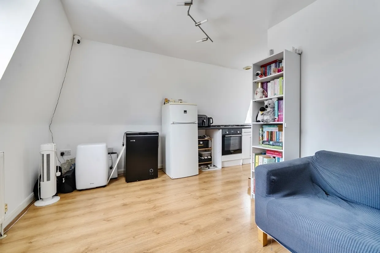 Dollis Road NW7 photo 1