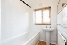 Tolworth Road Surbiton KT6 photo 9