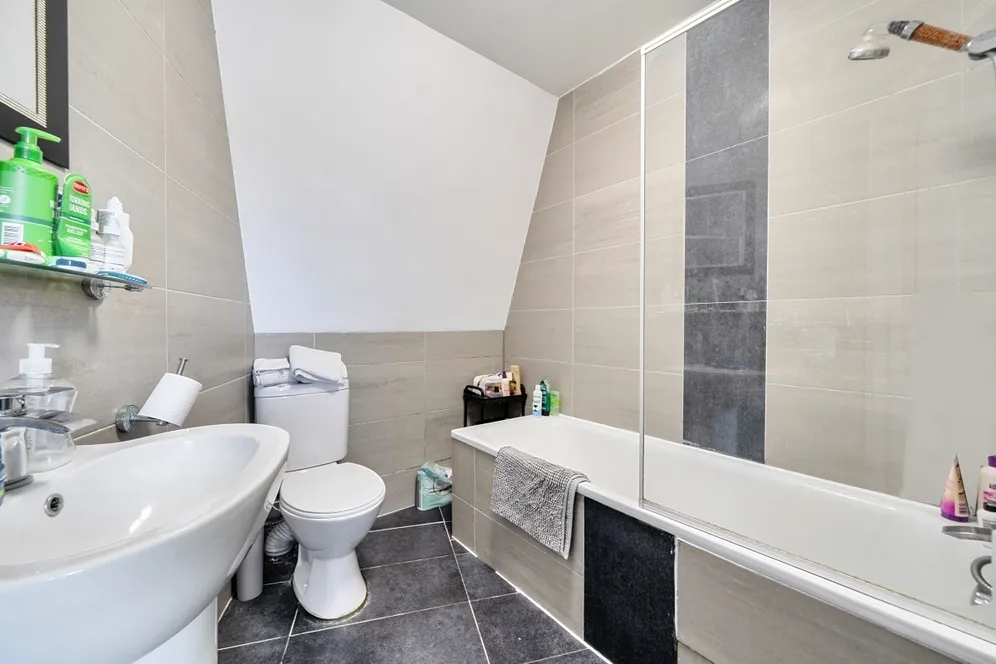 Dollis Road NW7 photo 2
