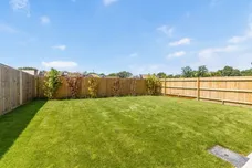 Medland Close Cranleigh GU6 photo 10