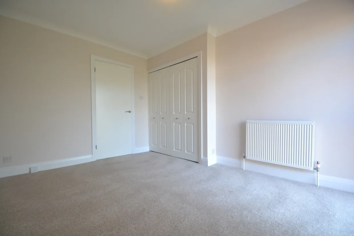 Grosvenor Drive Maidenhead SL6 photo 13