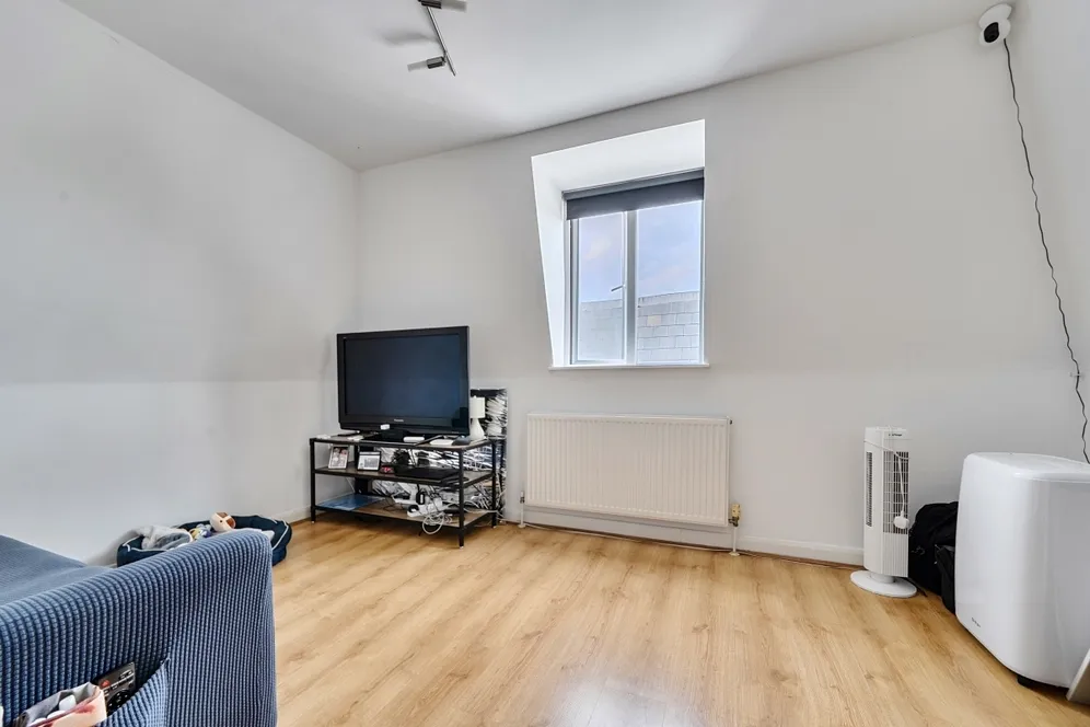 Dollis Road NW7 photo 6