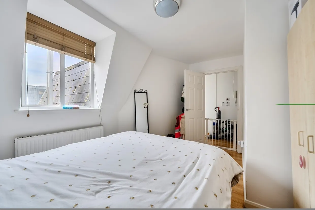 Dollis Road NW7 photo 8
