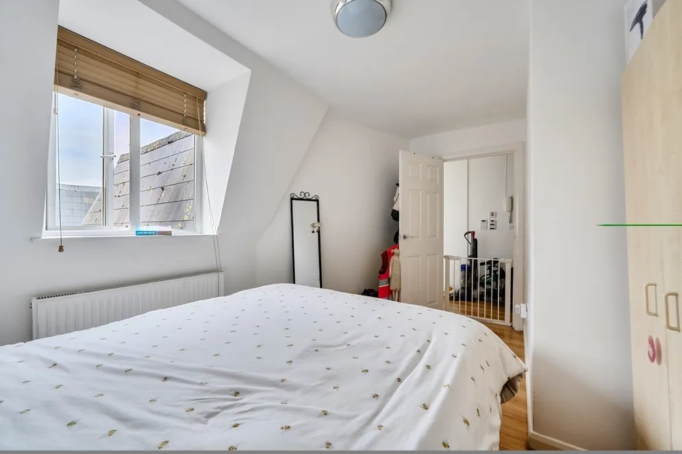 Dollis Road NW7 photo 8