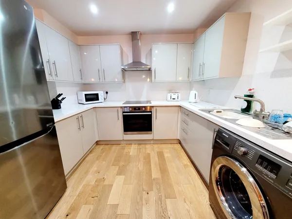 Scholars Court, Swinton M27