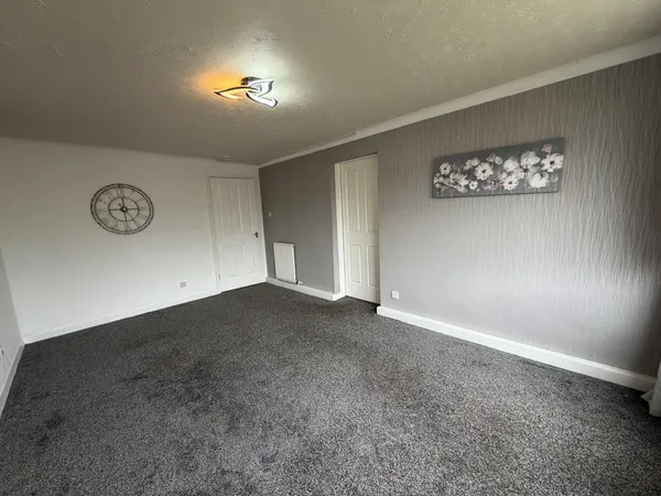 11 Russell Drive, KA8 8JJ