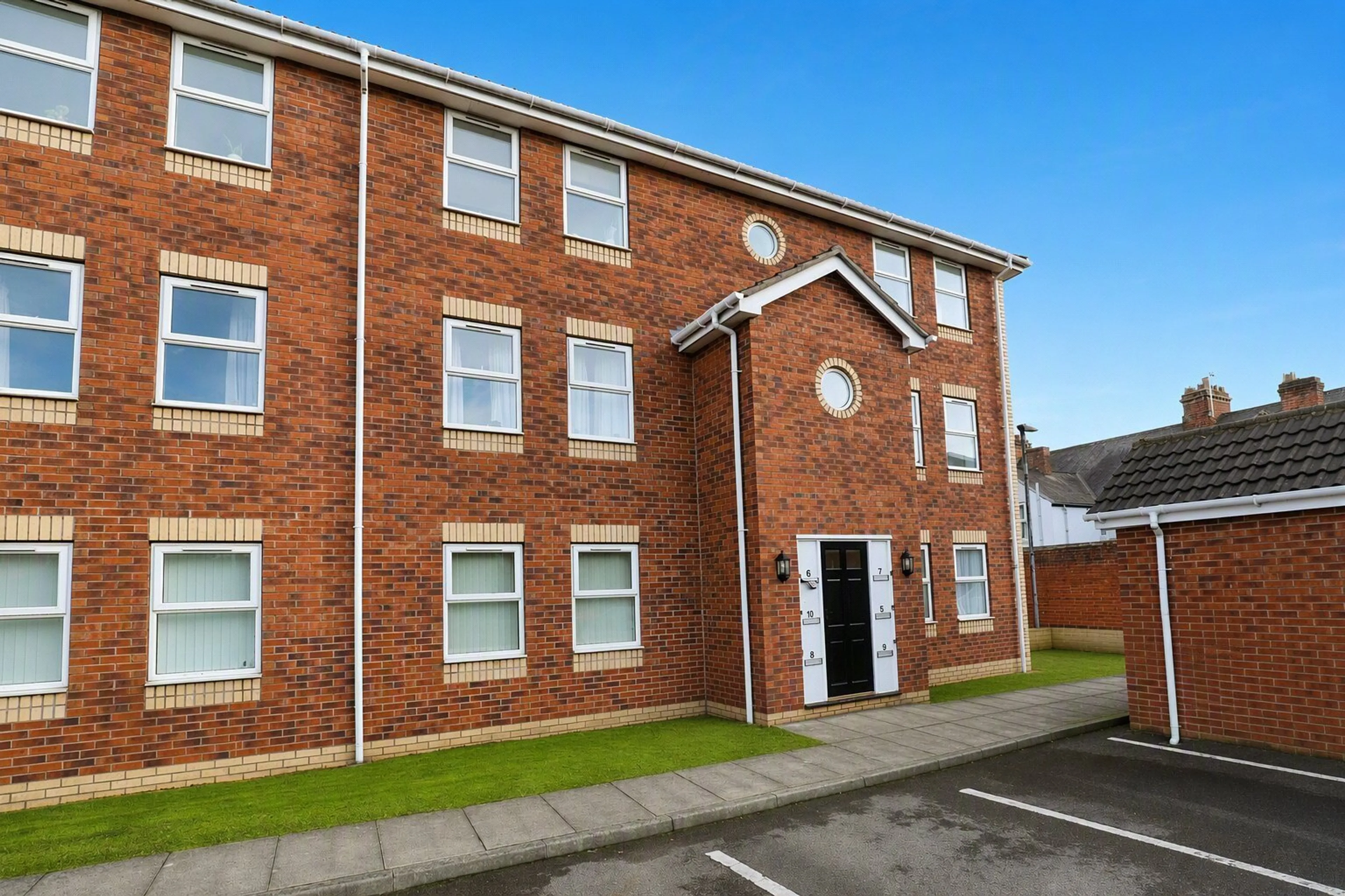 Property photo 0