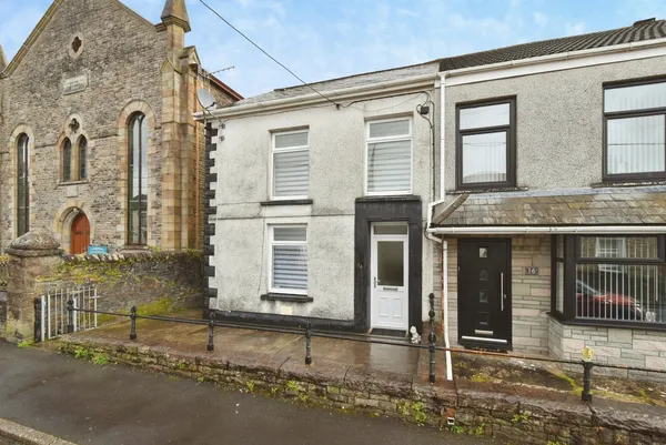 Thomas Street, Pontardawe