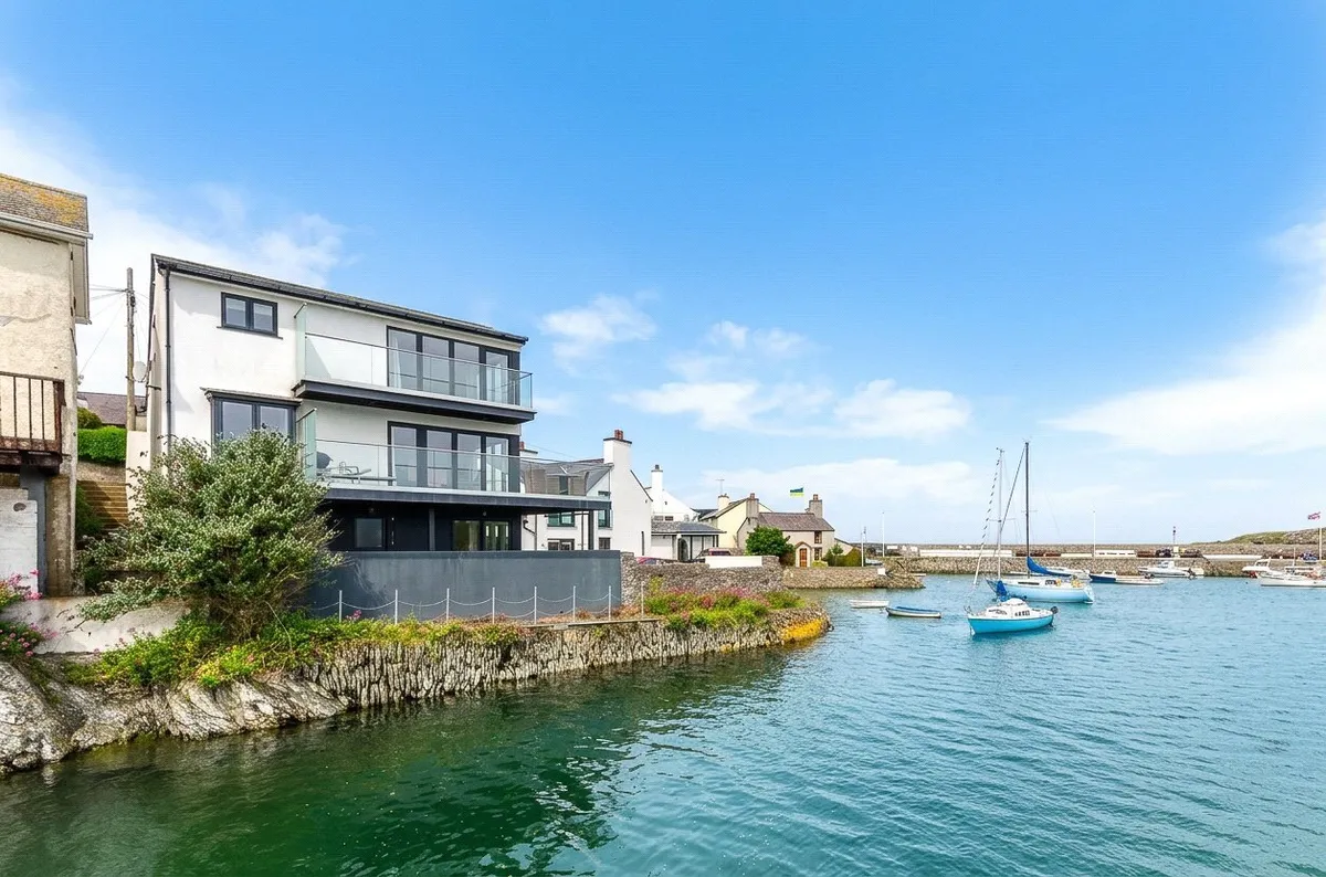 Beach Road, Cemaes Bay, Isle of Anglesey, LL67
