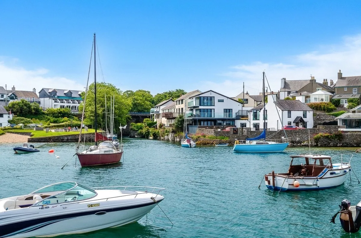 Beach Road, Cemaes Bay, Isle of Anglesey, LL67