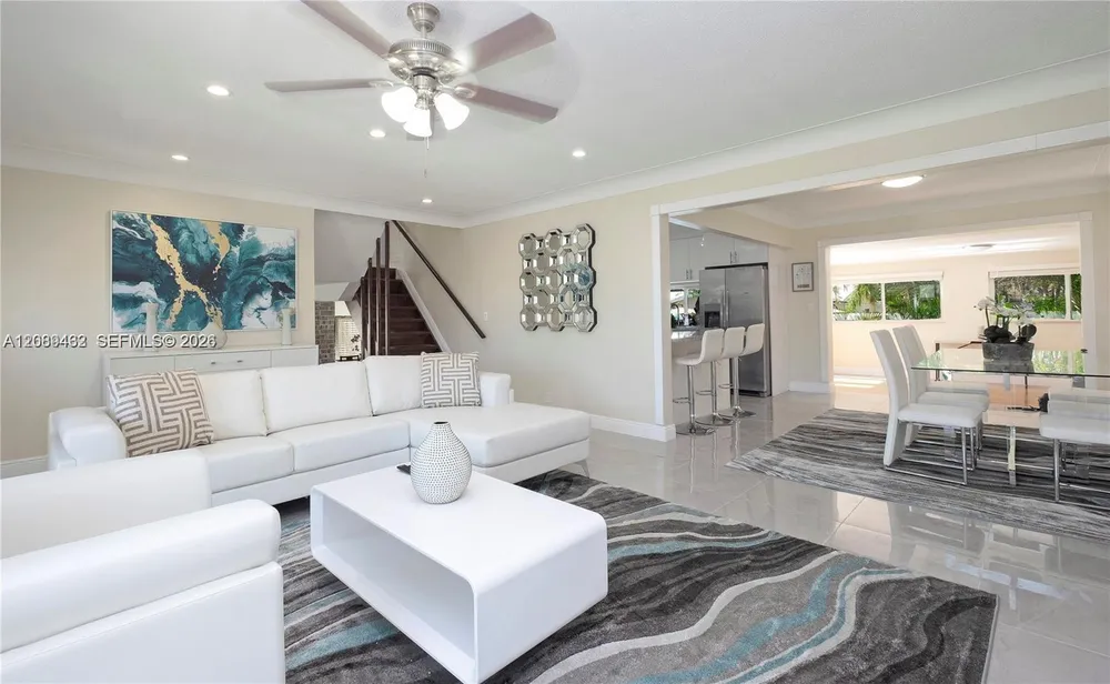 5211 NE 17th Ave, Fort Lauderdale, FL 33334