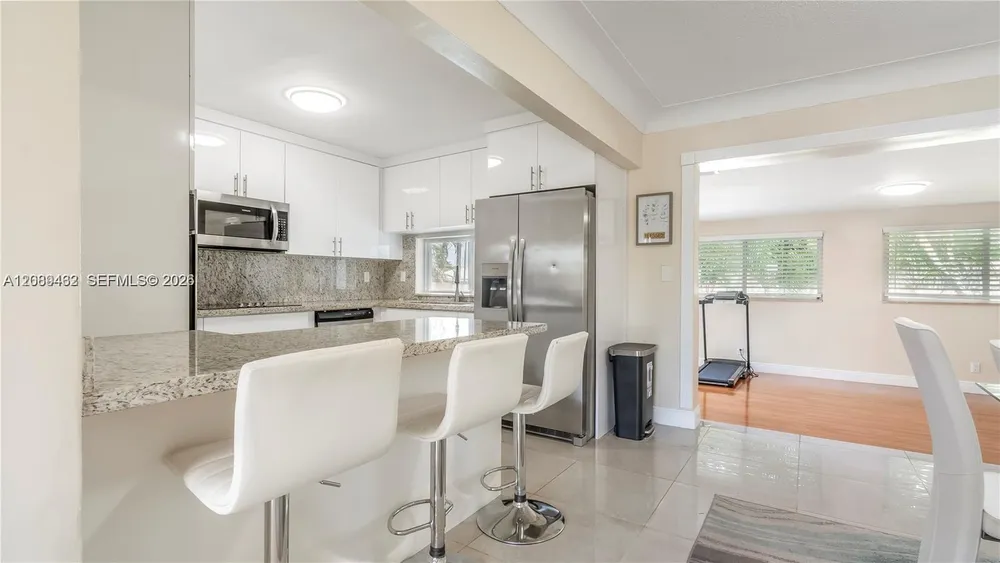 5211 NE 17th Ave, Fort Lauderdale, FL 33334