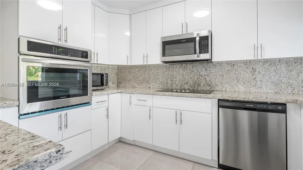 5211 NE 17th Ave, Fort Lauderdale, FL 33334