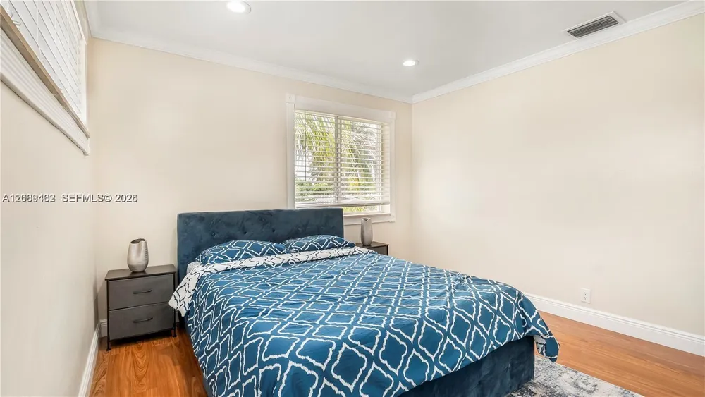 5211 NE 17th Ave, Fort Lauderdale, FL 33334