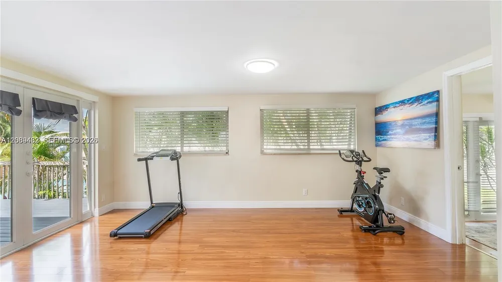 5211 NE 17th Ave, Fort Lauderdale, FL 33334