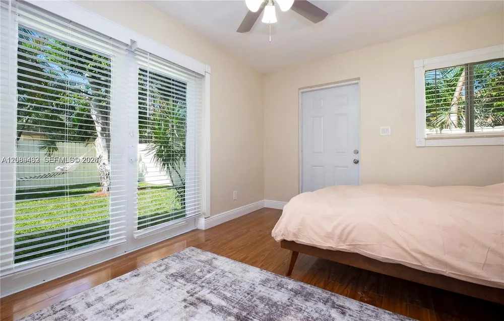 5211 NE 17th Ave, Fort Lauderdale, FL 33334