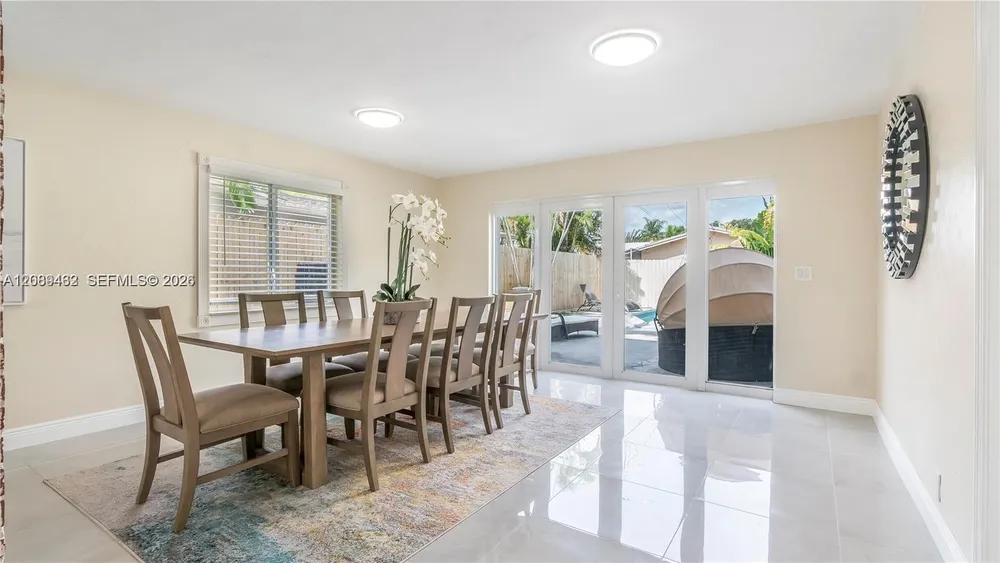 5211 NE 17th Ave, Fort Lauderdale, FL 33334