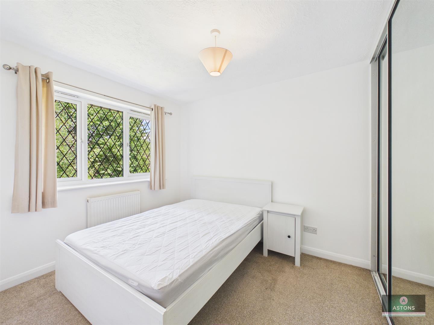 Graveney Road, Maidenbower Image 11