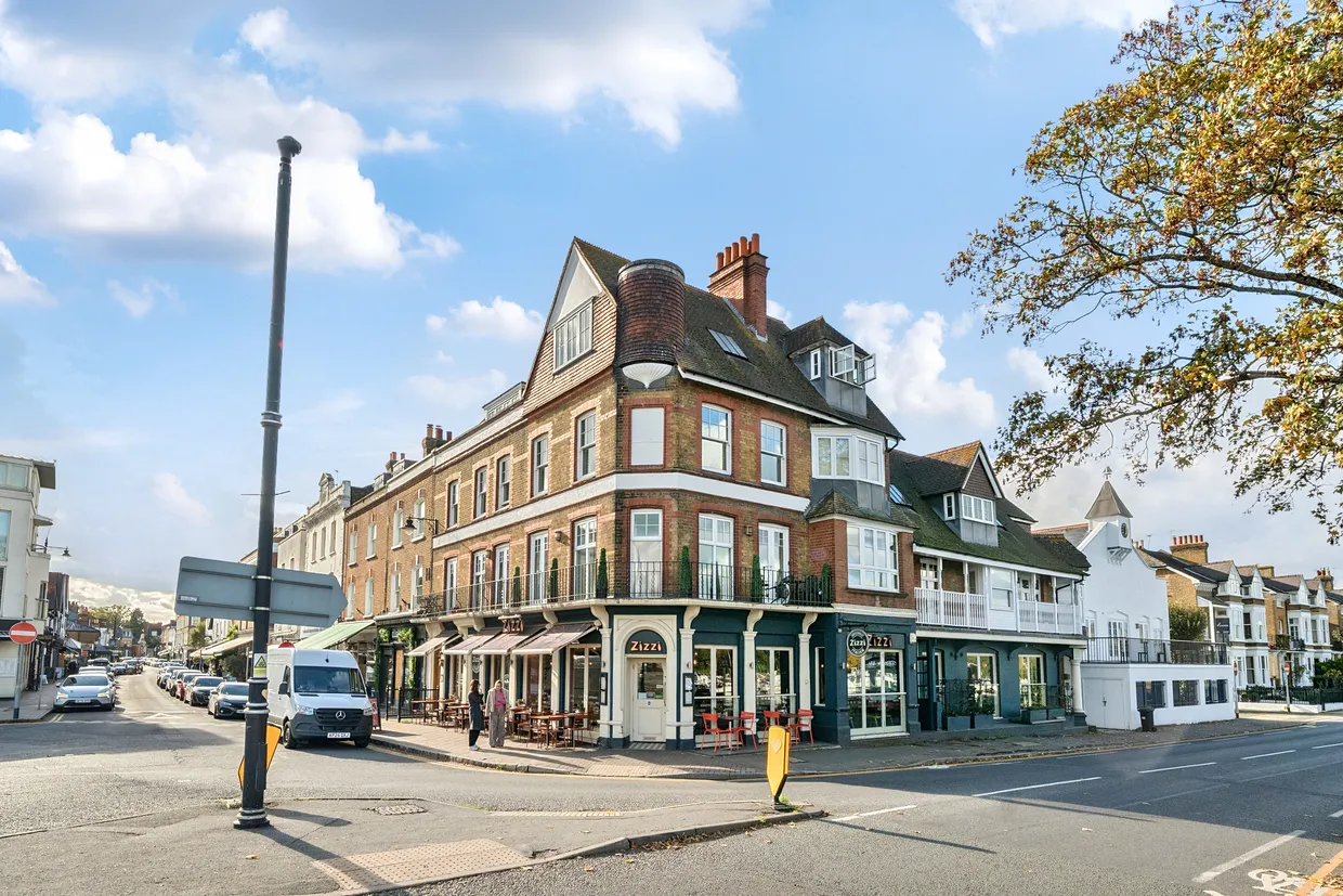 1 Bridge Road, East Molesey, KT8 photo 2