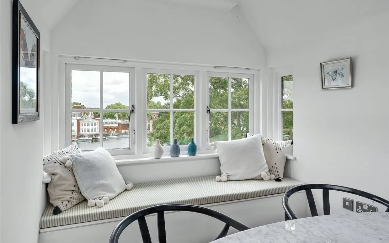 1 Bridge Road, East Molesey, KT8 photo 6