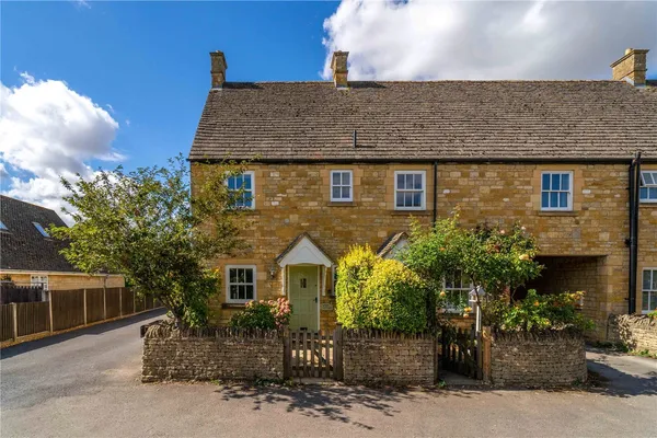 Noel Court, Calf Lane, GL55 photo 1