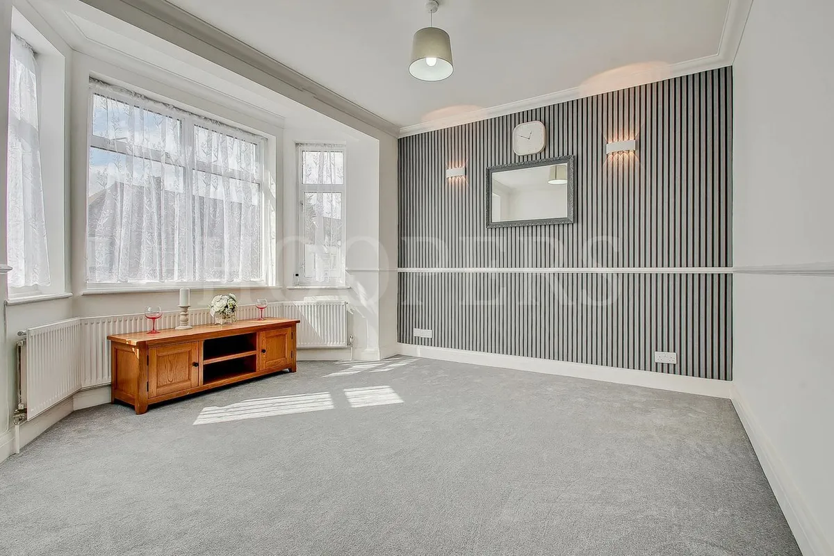 Brendon Avenue, London, NW10