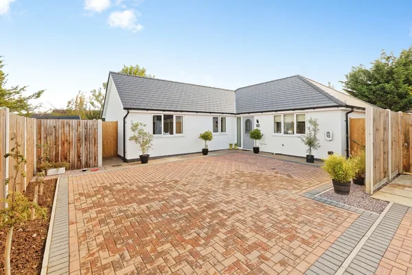Bewsbury Crescent, Whitfield, Dover, ...