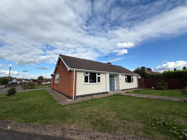 Barry Drive, Kirby Muxloe, LE9 2HJ