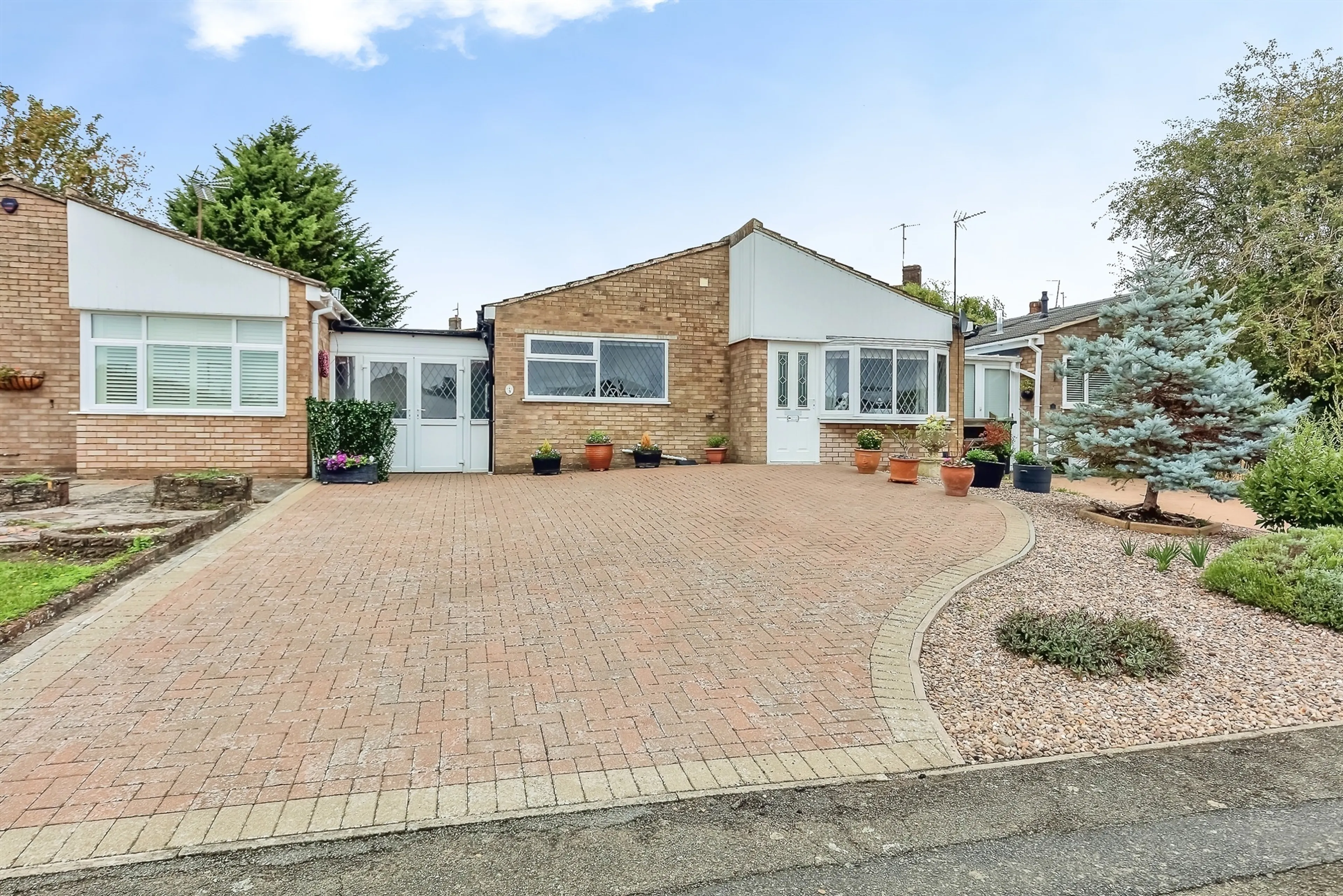 Property at Firdale Avenue, Rushden