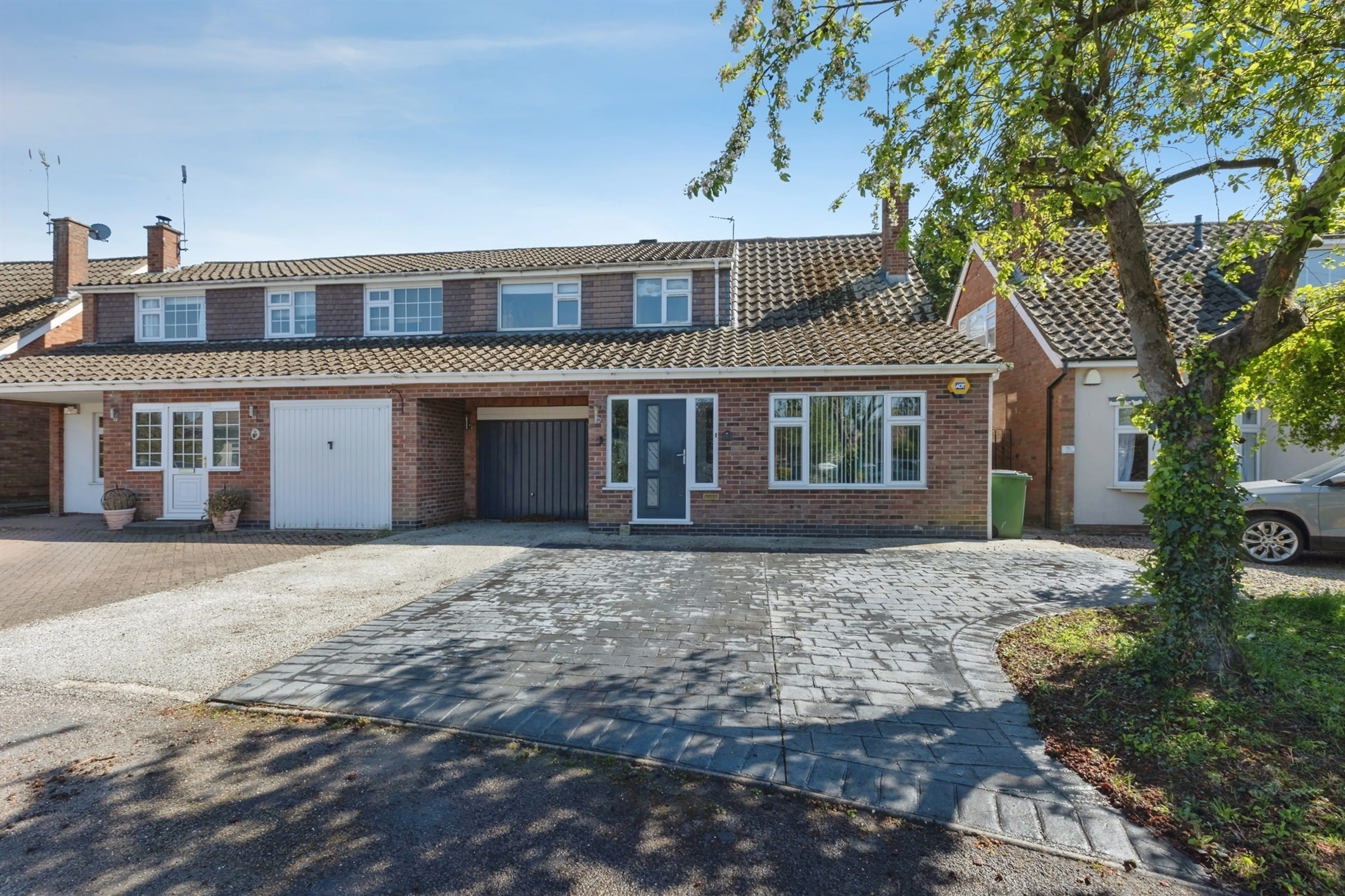 Property at Fosse Close, Sharnford, HINCKLEY