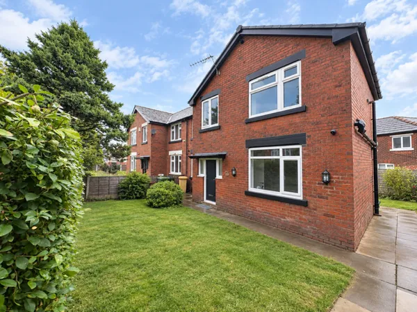Begonia Avenue, BL4