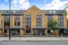 St. Johns Road, ISLEWORTH