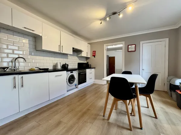 Broadwater Road, Worthing, BN14