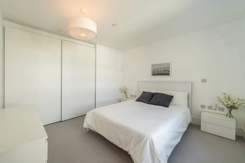 Clement Avenue London SW4 photo 4