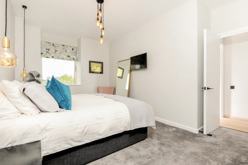 Kew Bridge Road Brentford TW8 photo 7