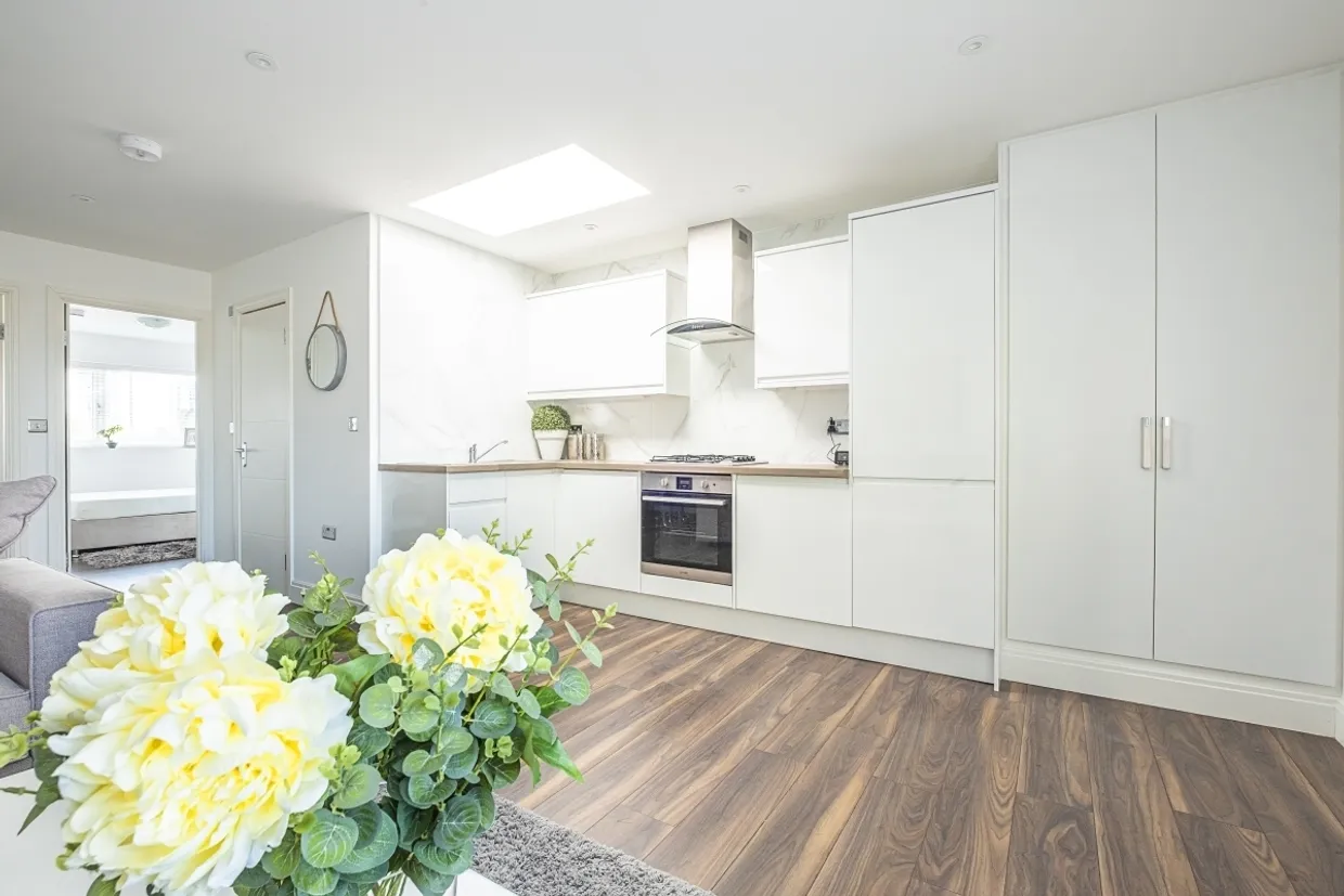 Brondesbury Road London NW6 photo 10