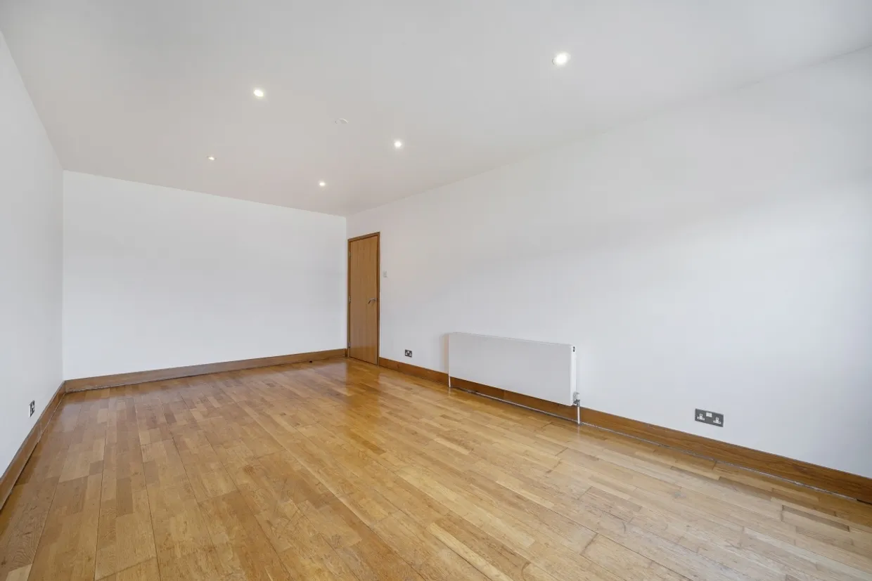 Kingsley Mews, Wapping, E1W photo 1