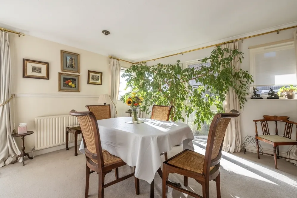 Warwick Drive London SW15 photo 3