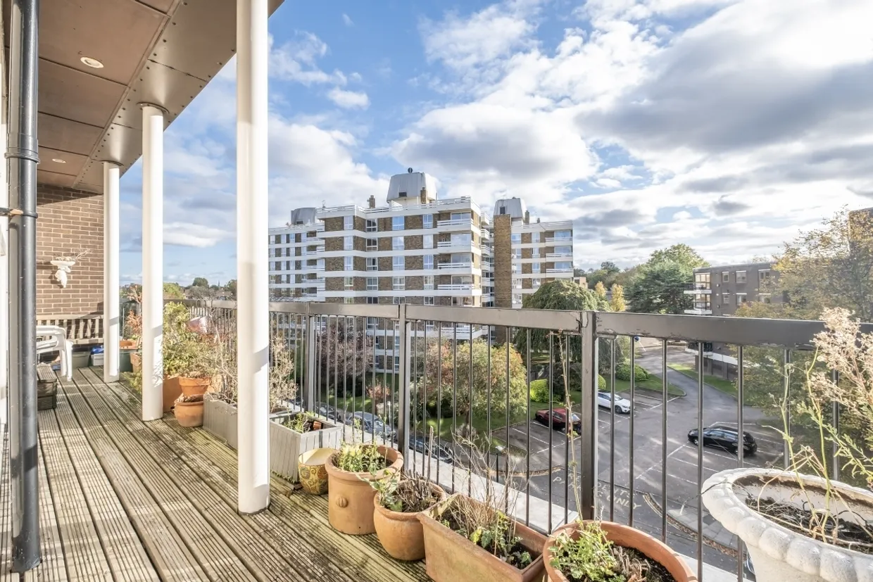 Warwick Drive London SW15 photo 4