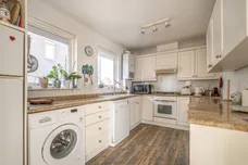 Warwick Drive London SW15 photo 5