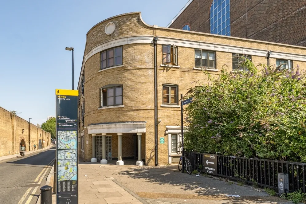 Kingsley Mews, Wapping, E1W photo 11