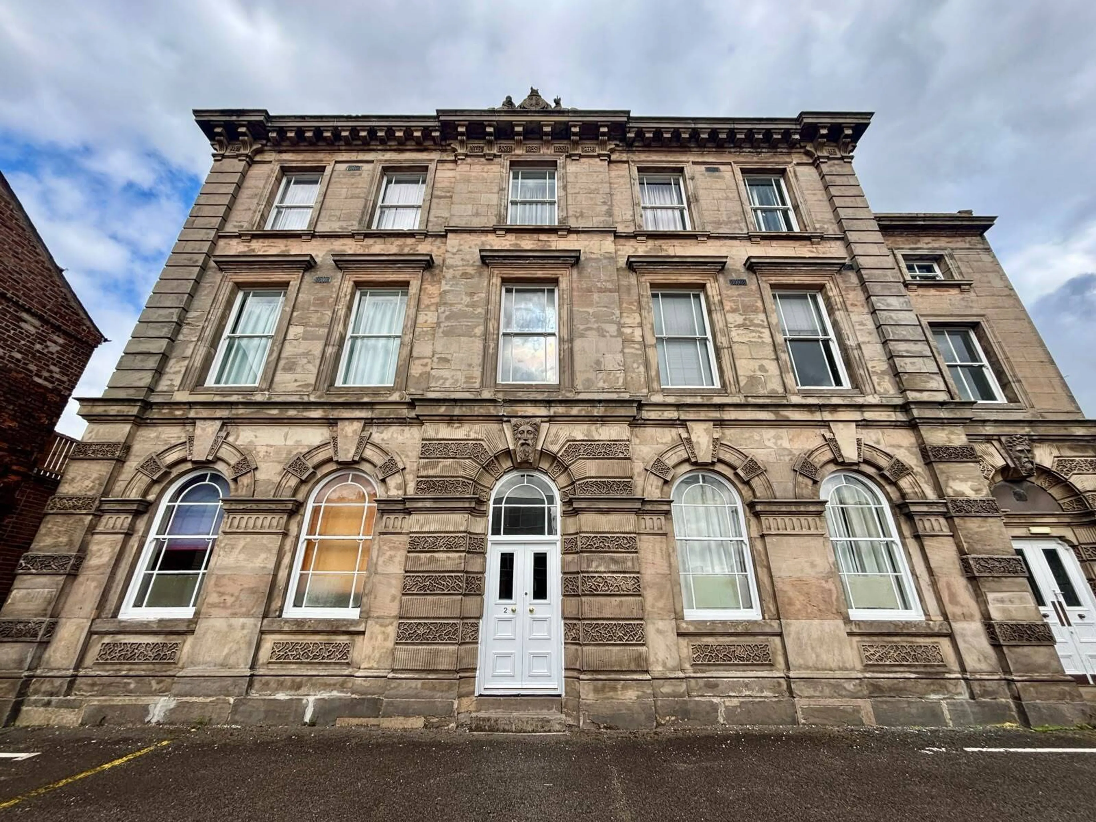 Property photo 0
