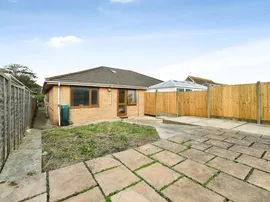 Cornwall Avenue, Peacehaven thumb 2