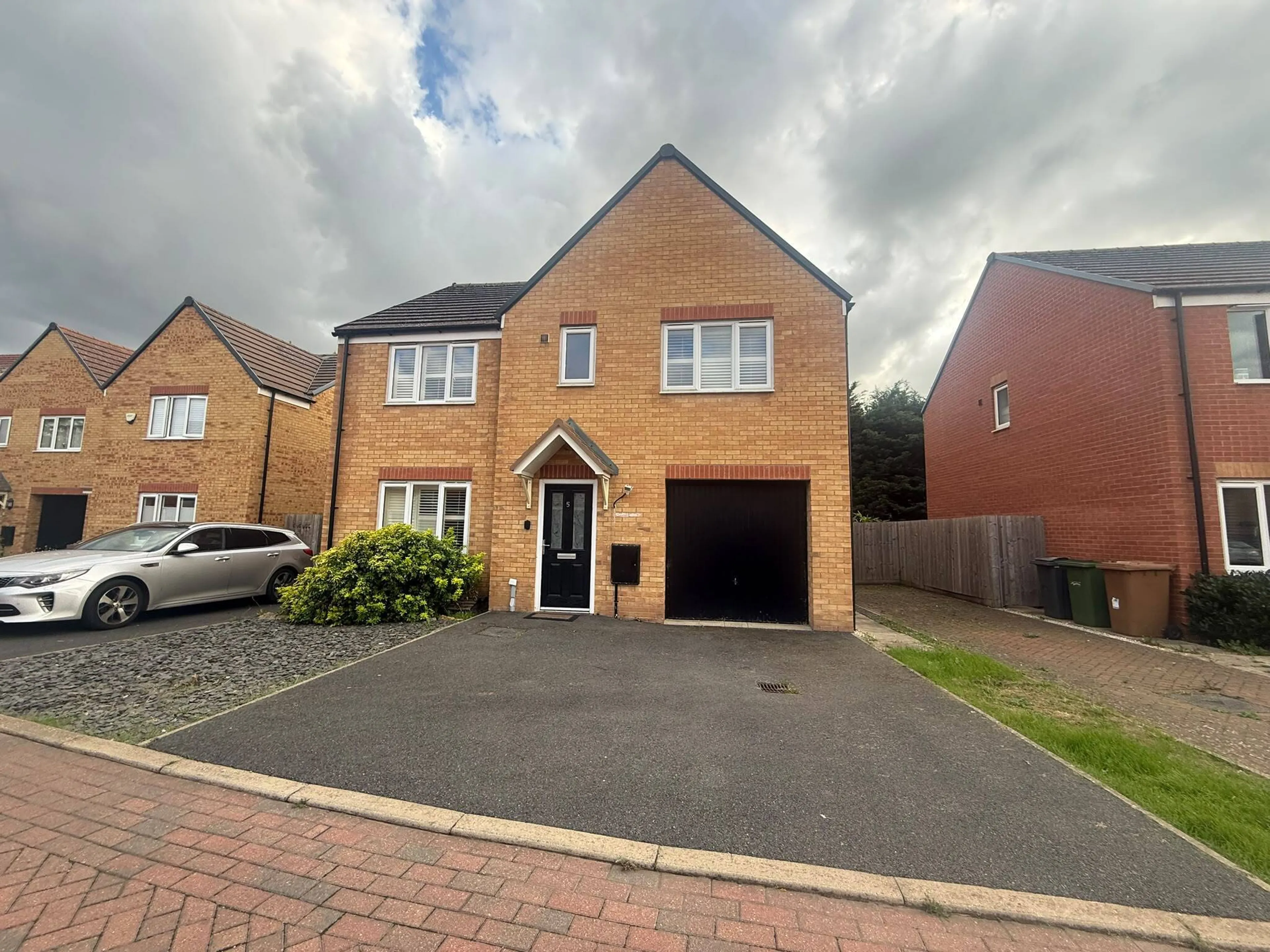 Property photo 0