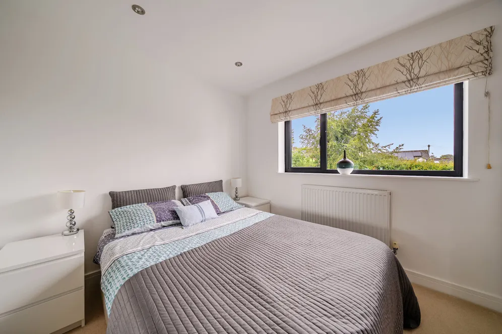 Salisbury Road, Marlborough, SN8 photo 14