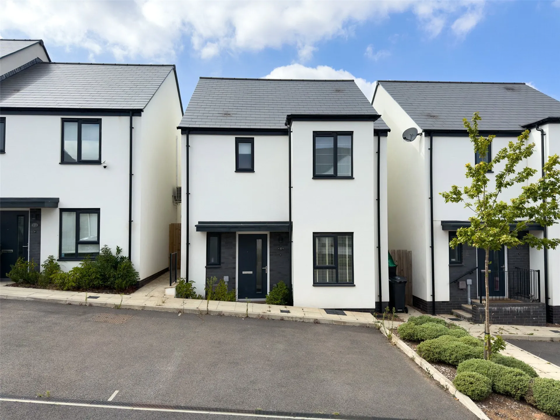 Property photo top 0