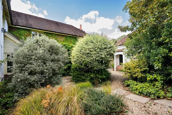 High Street, Tarrant Monkton, DT11 photo 31