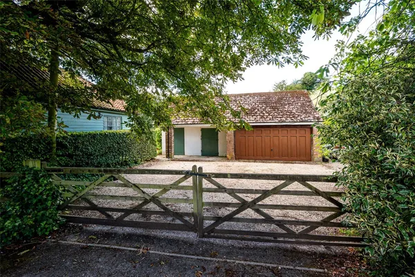 High Street, Tarrant Monkton, DT11 photo 33
